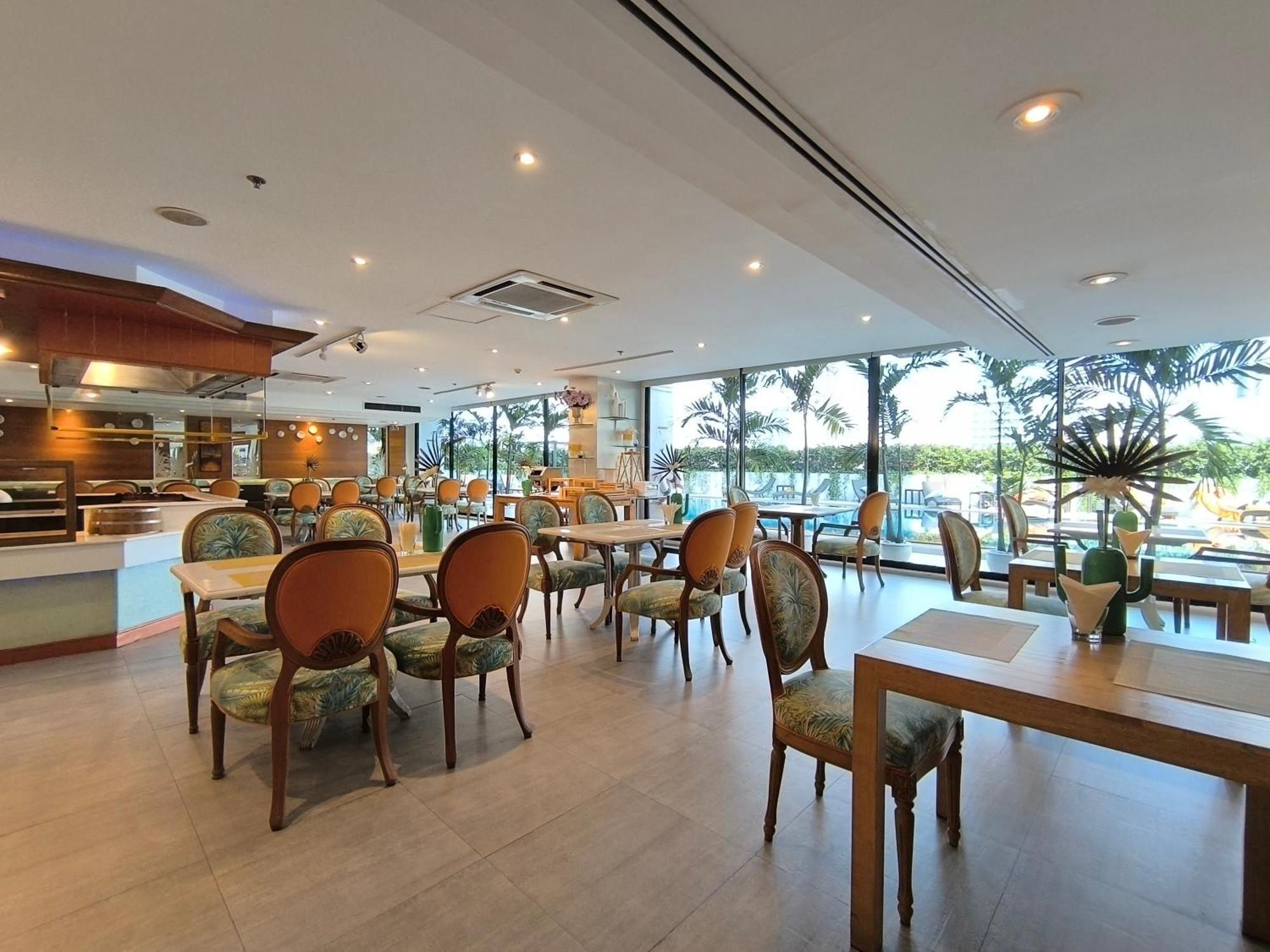 Bangkok Hotel Lotus Sukhumvit 33 By Compass Hospitality Exterior foto